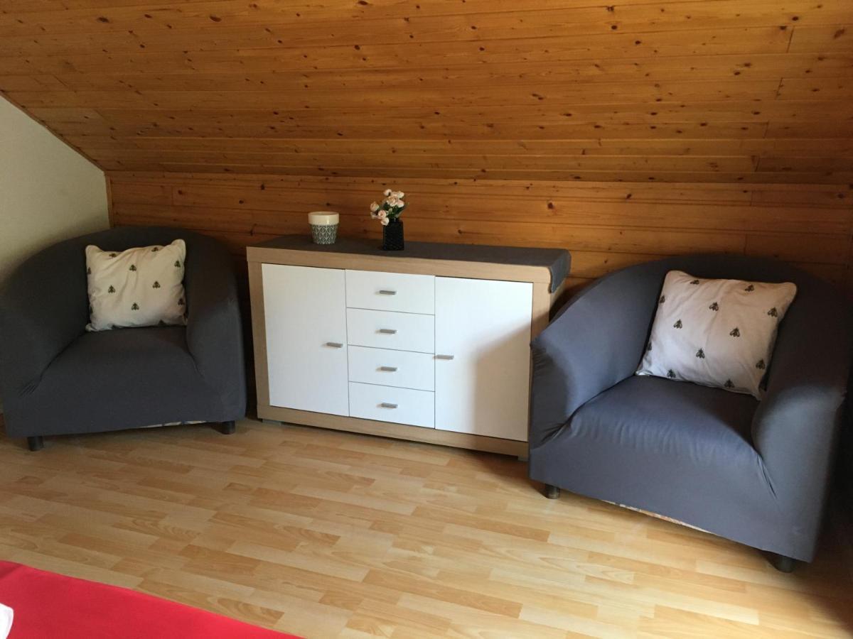 Nefelejcs Apartman บาลาตอนวีลาโกช ภายนอก รูปภาพ