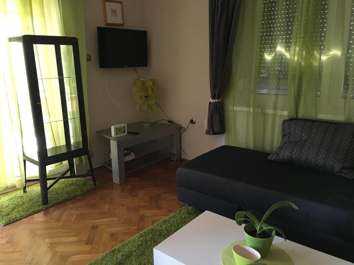 Nefelejcs Apartman บาลาตอนวีลาโกช ภายนอก รูปภาพ