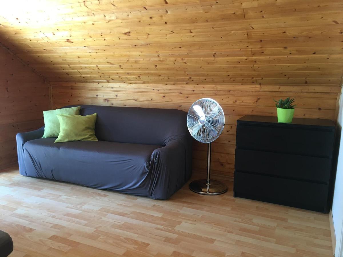 Nefelejcs Apartman บาลาตอนวีลาโกช ภายนอก รูปภาพ